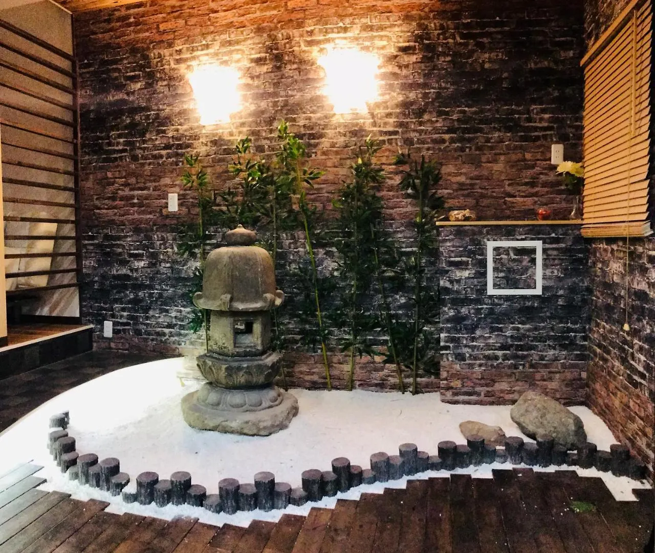 Design Room Japan Legend Ōsaka Japon