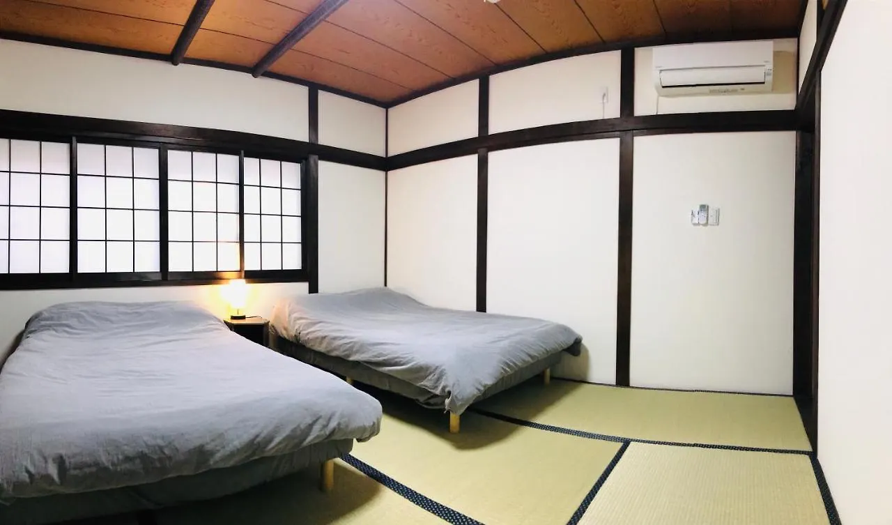Design Room Japan Legend Ōsaka 0*,  Japon